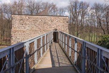 Obraz premium Brücke zum Turm