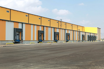 Fototapeta na wymiar Loading dock warehouse