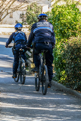 Obraz na płótnie Canvas Police à vélo