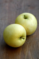 Yellow apples