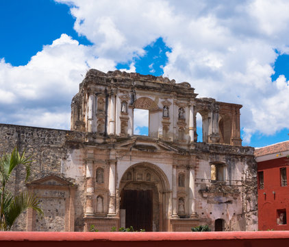 ruins in Antigua Guatemala