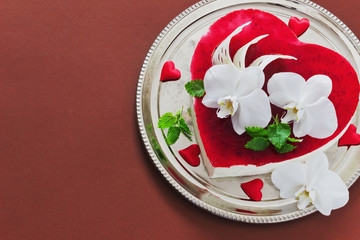  cake in the form of heart