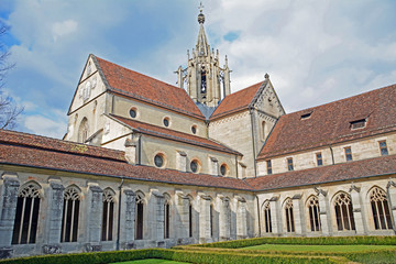Fototapeta premium Bebenhausen, Klosterkirche mit Kreuzgang