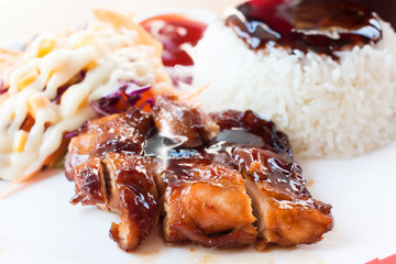 Grilled chicken with vegetables