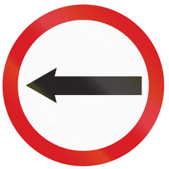 Argentinian sign restricting the driving direction to left