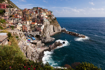 Fototapeta na wymiar Manarola town at sunny day