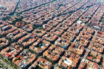 Fotobehang Luchtfoto van typische gebouwen in Eixample. Barcelona © JackF