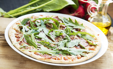 Pizza Salami with Rucola