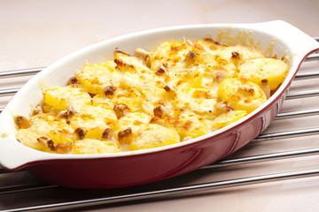 baked cream potatoes with bacon