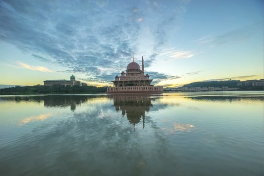 Sunrise At Putra Mosque, Putrajaya Malaysia - A time lapse