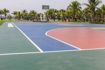 pubic basketball court