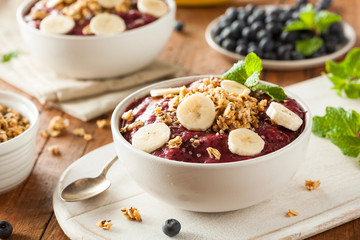 Healthy Organic Berry Smoothie Bowl