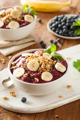 Healthy Organic Berry Smoothie Bowl