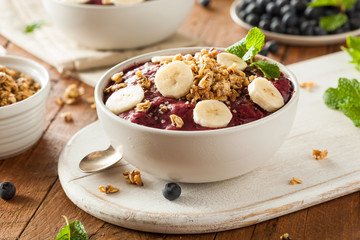 Healthy Organic Berry Smoothie Bowl