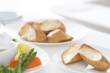 朝食のバケット