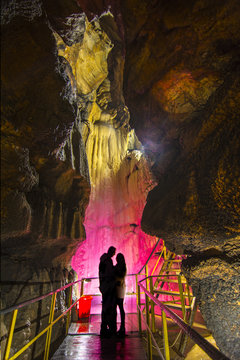 mağarada aşk ve sevgi