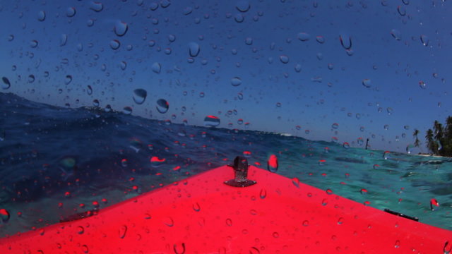 seakayaking with waves