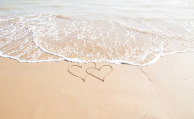 Herzen am Strand