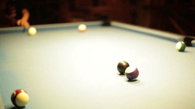 playing billard blurred