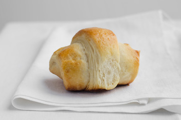 Mini croissants with cheese