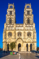 Fototapeta na wymiar Cathédrale Sainte Croix d'Orléans