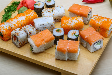Plakaty  Japoński zestaw sushi
