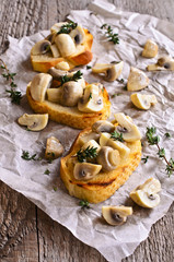 Sandwich with mushrooms
