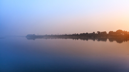 Schöne Aussicht auf den Fluss Ganga