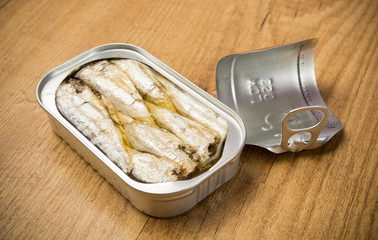 Sardinas enlatadas
