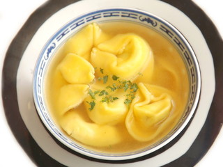 Tortellonisuppe