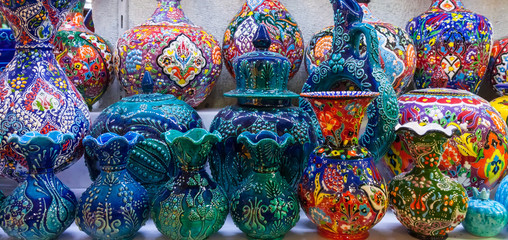 Classical Turkish ceramics on the market
