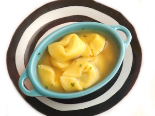 Tortellonisuppe