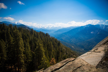 Vue depuis Moro Rock, parc national de Sequoia