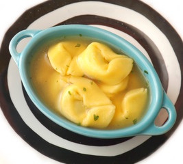 Tortellonisuppe