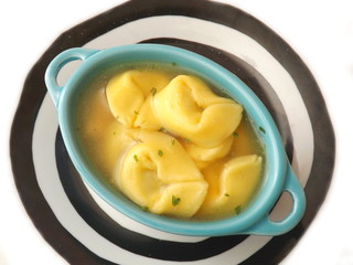 Tortellonisuppe