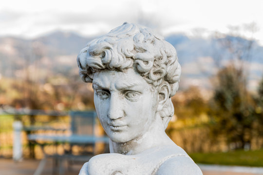 Statue - Figur 
