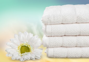 Towel. Daisy and Towels