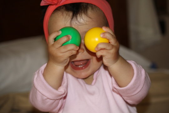 have fun with two colored balls