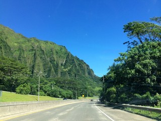No traffic on the H3 Freeway in Hawaii