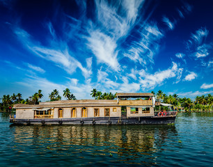 Houseboat on Kerala backwaters, India © Dmitry Rukhlenko