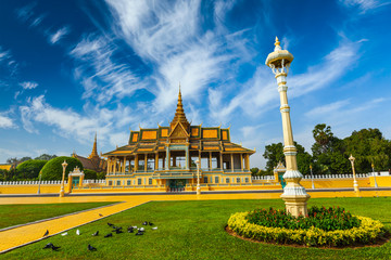 Phnom Penh Royal Palace complex - obrazy, fototapety, plakaty