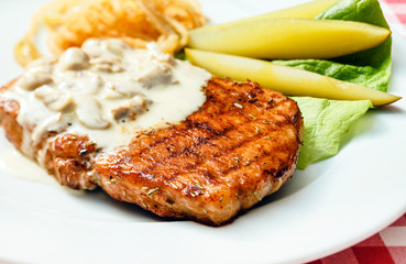 steak with vegetables