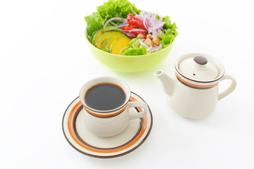 温かい珈琲とサラダ