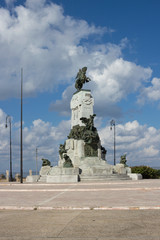 Fototapeta premium Havana - Bronze monument to Antonio Maceo, view from Malecon