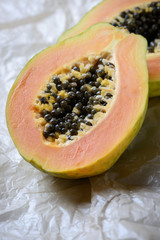 Halbierte Papaya