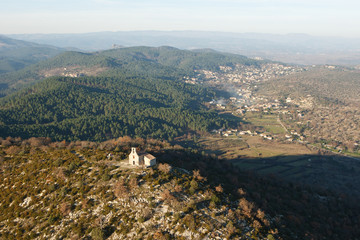 Fototapeta na wymiar L'Ardèche vue du ciel