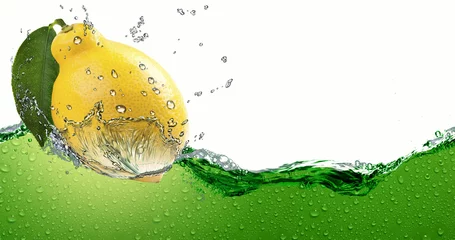 Poster Ripe citrus lemon,amid a spray of juice. © PRUSSIA ART