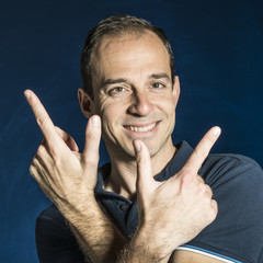 Hombre alegre