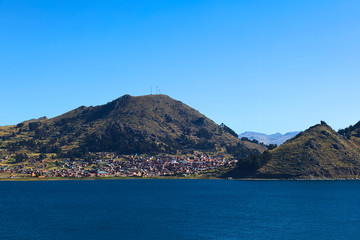 Fototapeta na wymiar The small tourist town of Copacabana at Lake Titicaca, Bolivia