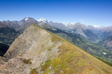 Panorama dall'alto della montagna